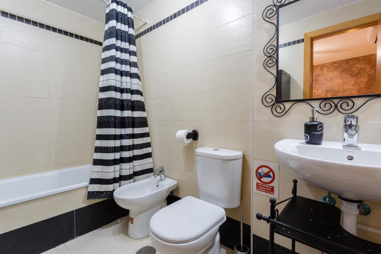 Puerta San Felix Free Parking By Cadiz4Rentals المظهر الخارجي الصورة
