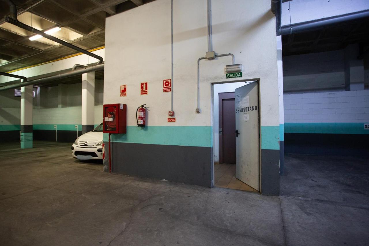 Puerta San Felix Free Parking By Cadiz4Rentals المظهر الخارجي الصورة